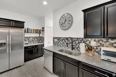 303 N 725 E, Vineyard, UT 84059 - Photo 6