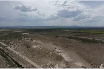 40 N 800 W, Beryl, UT 84714 - Photo 10