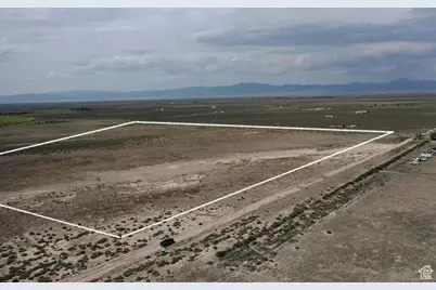 40 N 800 W, Beryl, UT 84714 - Photo 8