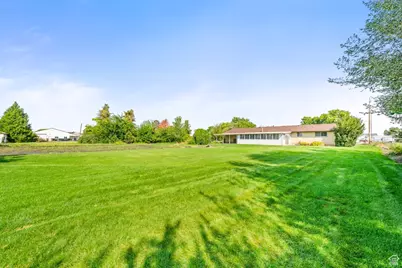 2425 W 200 S, Marriott-Slaterville City, UT 84404 - Photo 38