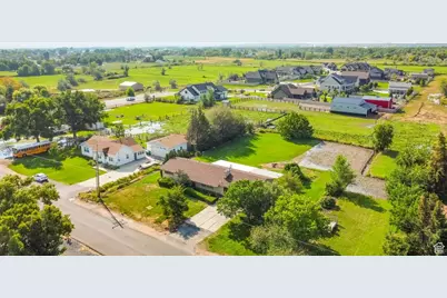 2425 W 200 S, Marriott-Slaterville City, UT 84404 - Photo 8