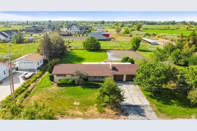 2425 W 200 S, Marriott-Slaterville City, UT 84404 - Photo 4