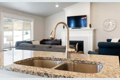 993 E 270 S, Smithfield, UT 84335 - Photo 10