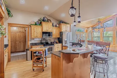 940 E Canyon Rd, Hyde Park, UT 84318 - Photo 8
