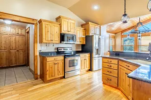 940 E Canyon Rd, Hyde Park, UT 84318 - Photo 10