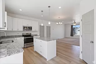 2384 E Spg St, Eagle Mountain, UT 84005 - Photo 6