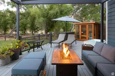 424 E Secret Cove Ct, Moab, UT 84532 - Photo 2