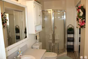 9144 S Peach Blossom Dr, Sandy, UT 84094 - Photo 18