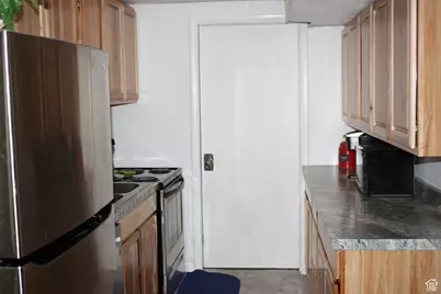 9144 S Peach Blossom Dr, Sandy, UT 84094 - Photo 20