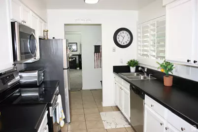 9144 S Peach Blossom Dr, Sandy, UT 84094 - Photo 8