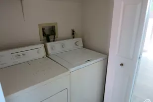 1113 E Country Hills Dr, Ogden, UT 84403 - Photo 12