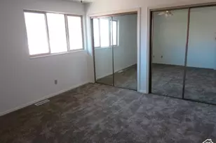 1113 E Country Hills Dr, Ogden, UT 84403 - Photo 16