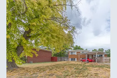 5810 S 2550 W, Roy, UT 84067 - Photo 4