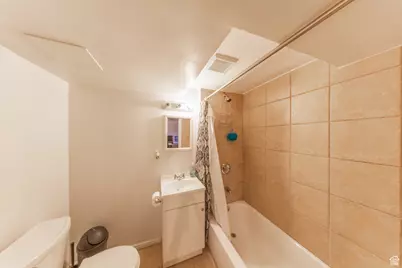 5810 S 2550 W, Roy, UT 84067 - Photo 24