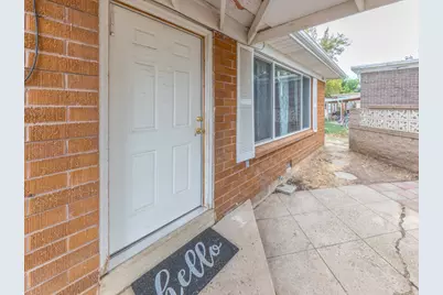 5810 S 2550 W, Roy, UT 84067 - Photo 8