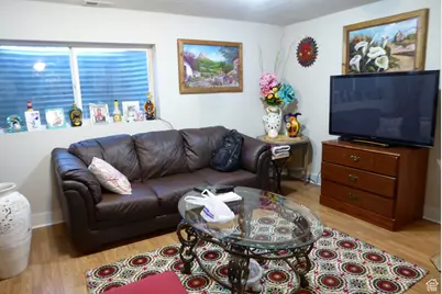 5278 S Kemp Dr W, Kearns, UT 84118 - Photo 10