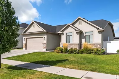 306 S Sunburst Dr, Layton, UT 84041 - Photo 2