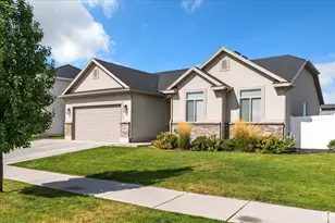 306 S Sunburst Dr, Layton, UT 84041 - Photo 2