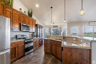 306 S Sunburst Dr, Layton, UT 84041 - Photo 10