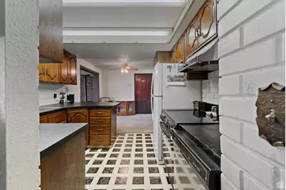 40 S 100 E, Fillmore, UT 84631 - Photo 18