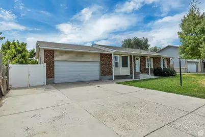 2169 W 7600 S, West Jordan, UT 84084 - Photo 2