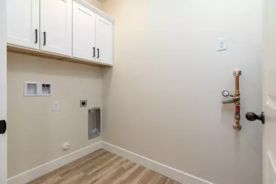 786 E Cedar Cir, Kanab, UT 84741 - Photo 8