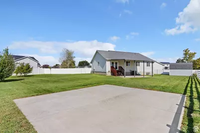 3867 Rungsted Cir, Syracuse, UT 84075 - Photo 22