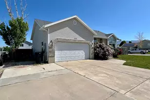 1174 W 1580 N, Clinton, UT 84015 - Photo 22