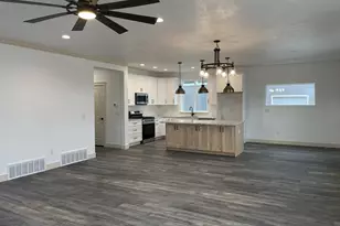 817 S 1365 W, Lehi, UT 84043 - Photo 8