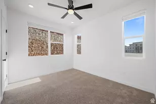 226 N Cliff Side Dr, Hurricane, UT 84737 - Photo 16