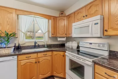 1275 S Morgan Dr, Morgan, UT 84050 - Photo 10