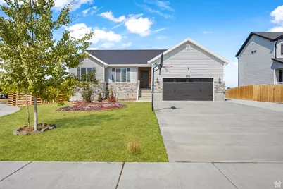 273 E Cherry St, Grantsville, UT 84029 - Photo 1
