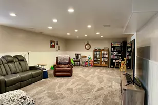 1935 E Deere Valley Dr N, Layton, UT 84040 - Photo 24