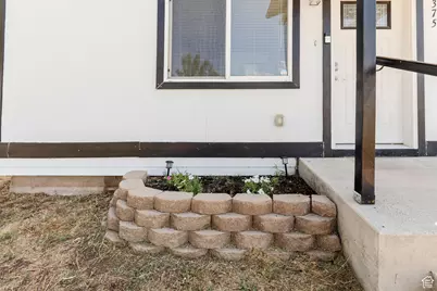375 S 200 W, Tremonton, UT 84337 - Photo 2