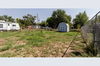 375 S 200 W, Tremonton, UT 84337 - Photo 18