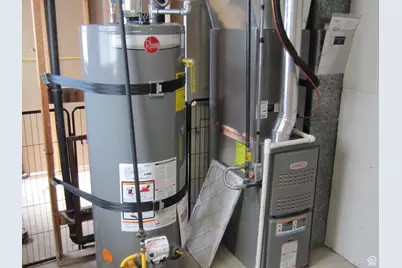 1122 E 1250 N, Layton, UT 84040 - Photo 32