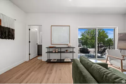 529 E Warnock Ave #UNIT D, Salt Lake City, UT 84106 - Photo 6