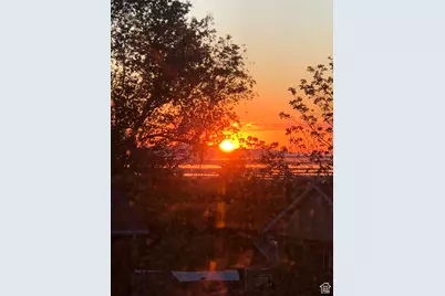 1212 N 850 E, Bountiful, UT 84010 - Photo 2