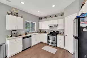 717 Sand Dollar Dr, Sandy, UT 84094 - Photo 6