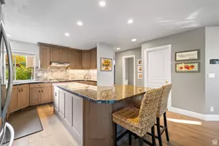 1811 E Shadow Valley Dr S, Ogden, UT 84403 - Photo 10