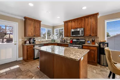 1052 E 11780 S, Sandy, UT 84094 - Photo 10