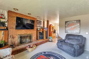 2038 W 4600 S, Roy, UT 84067 - Photo 6