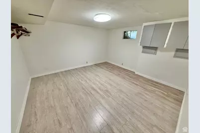 1358 E Maplewood Cir, Murray, UT 84121 - Photo 20