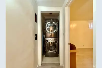 1358 E Maplewood Cir, Murray, UT 84121 - Photo 22