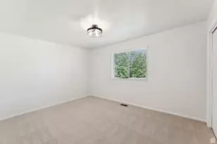 8655 S Green Way, Sandy, UT 84094 - Photo 14