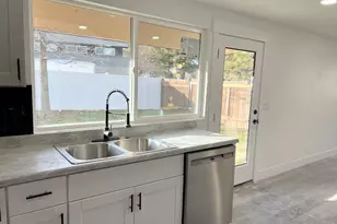 1448 E Estrellita Dr, Sandy, UT 84093 - Photo 10