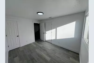 1448 E Estrellita Dr, Sandy, UT 84093 - Photo 12