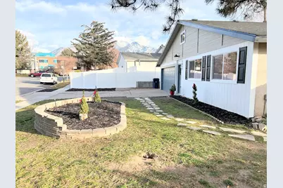 1448 E Estrellita Dr, Sandy, UT 84093 - Photo 2