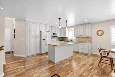 156 N 130 E, Orem, UT 84057 - Photo 4