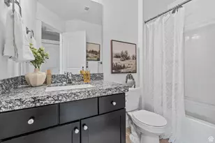 677 E Moray Hill Ct, Draper, UT 84020 - Photo 8